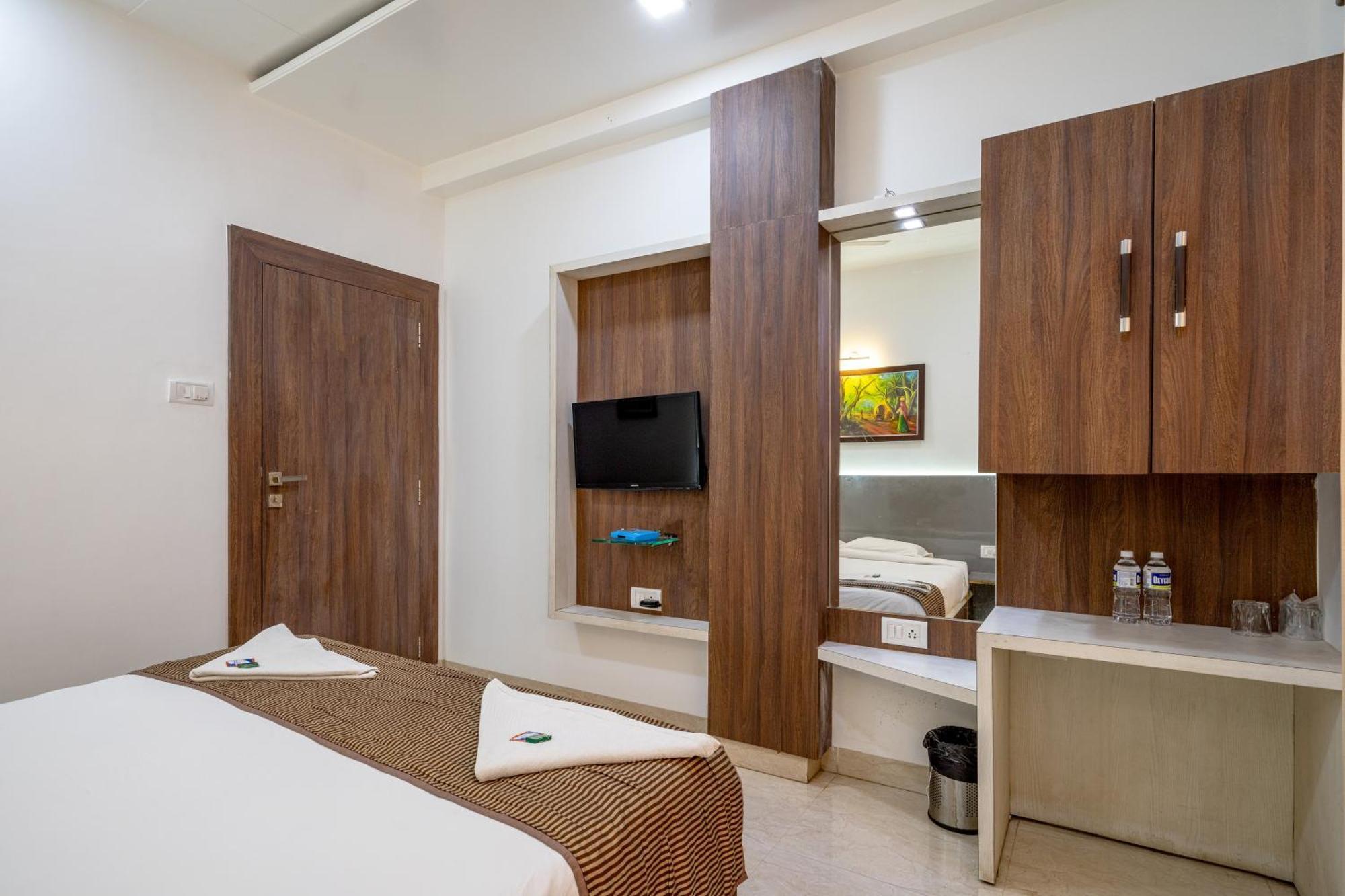 Hotel Darshan Executive Tuljapur Dış mekan fotoğraf